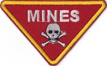 Нашивка CHE Череп MINES Red 3795-2 трикутний(р) 17025 фото